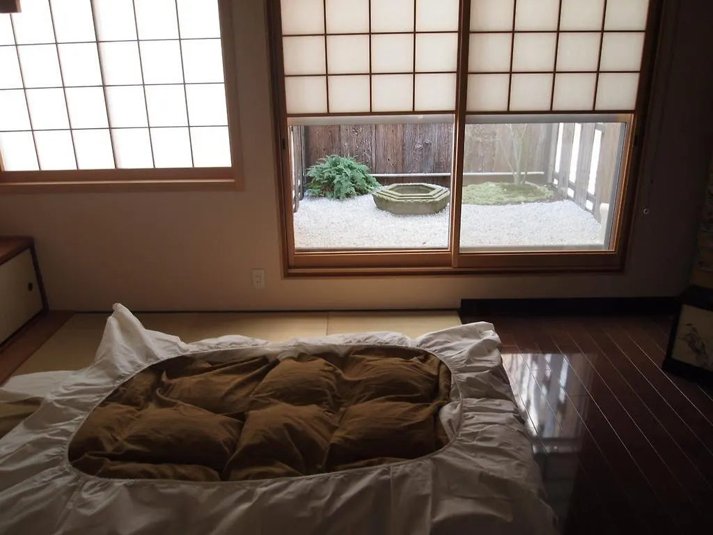Tsumugi Inn Kyoto 0*,